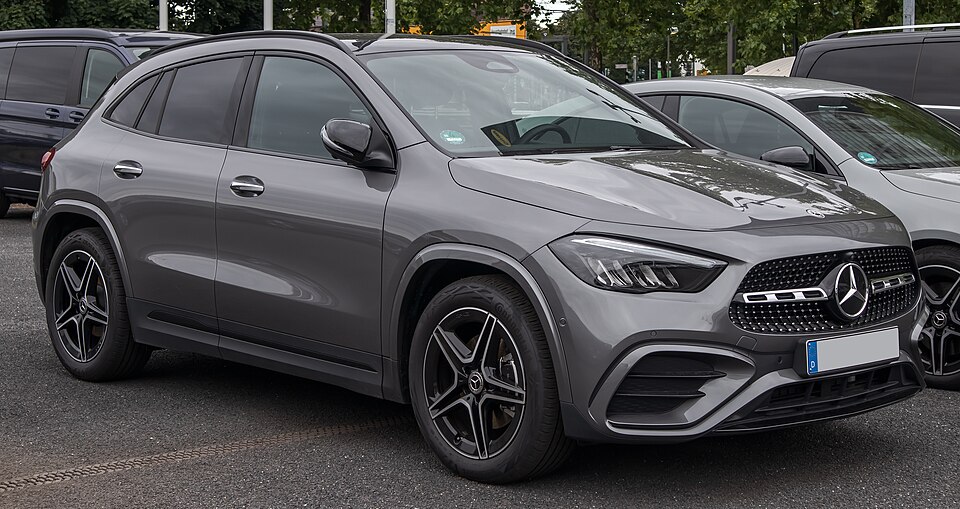 Mercedes-Benz GLA X156