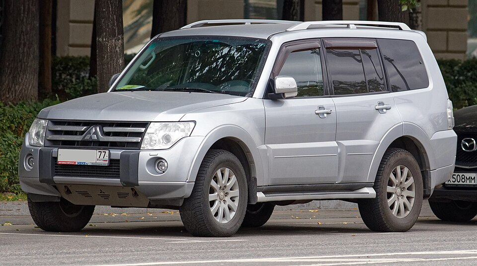 Mitsubishi Pajero IV (V80)